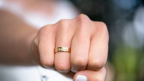 تقرير امني عن عروسة ابنك